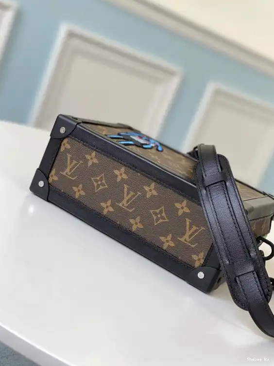 LOUIS VUITTON TRUNK SOFT 0527